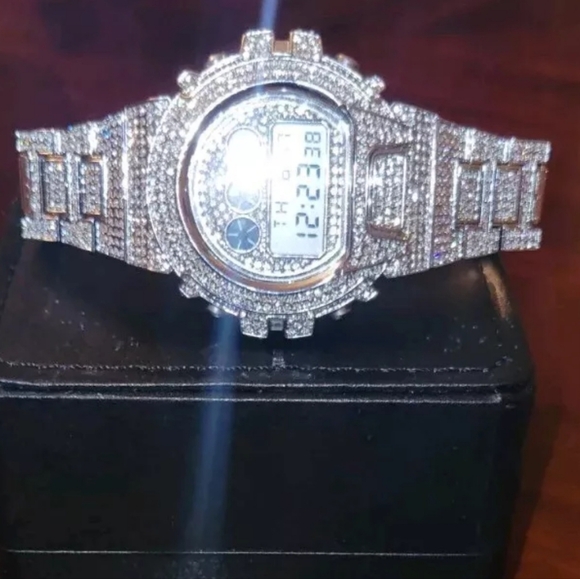 Mens Iced Out Heavy Simulated Diamond CZ Silverplated Water-resistant Watch - Picture 10 of 15